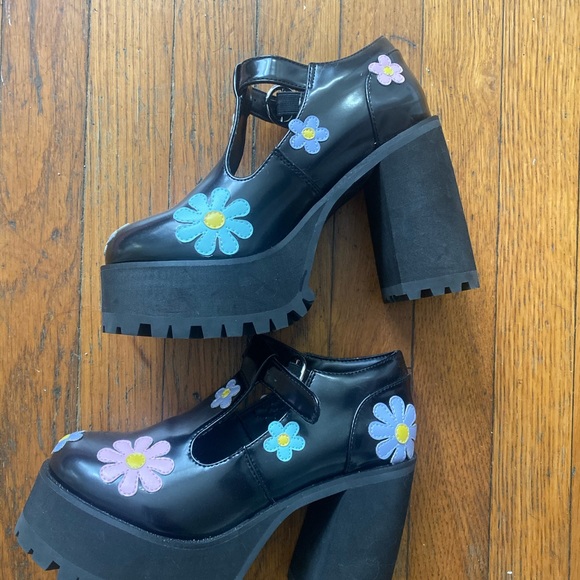 Dollskill X delias platform Maryjane - Picture 2 of 2